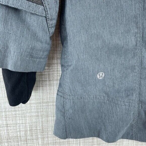 Lululemon Womens Size 4 Jacket full zip *flaw* 1311 - Picture 3 of 8